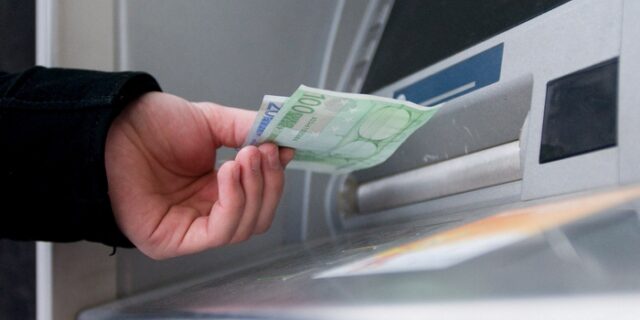 Αυτός είναι ο νόμος που θα ανακουφίσει τα υπερχρεωμένα νοικοκυριά
