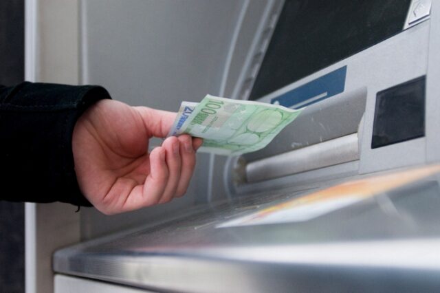 Αυτός είναι ο νόμος που θα ανακουφίσει τα υπερχρεωμένα νοικοκυριά