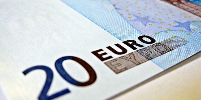 Τι αγοράζετε με 20 ευρώ στις χώρες της Ευρωζώνης