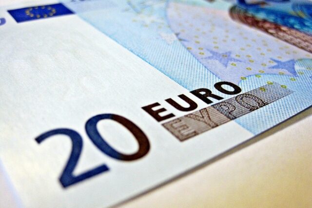 Τι αγοράζετε με 20 ευρώ στις χώρες της Ευρωζώνης