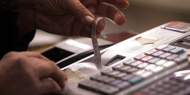 Online σύνδεση ταμειακών μηχανών με την εφορία