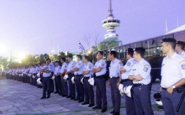 “Το θέατρο του παραλόγου, με 1,3 εκ. ευρώ για μετακίνηση αστυνομικών για τη ΔΕΘ”