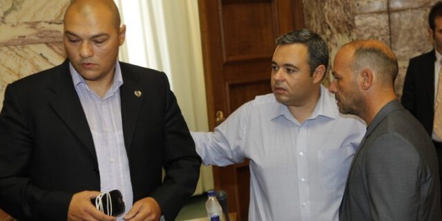 Η καταδίκη της ρατσιστικής βίας, οι Πόντιοι Πιλάτοι και το ραντεβού με τον κουρέα