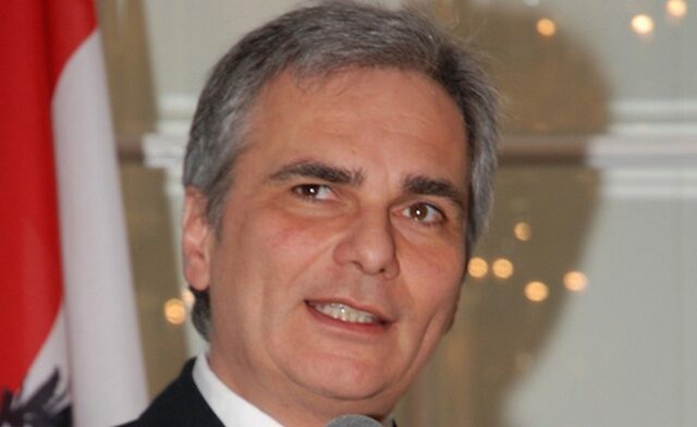 Φάιμαν: Έξοδο της Ελλάδας ζητούν μόνο οι “τσαρλατάνοι”