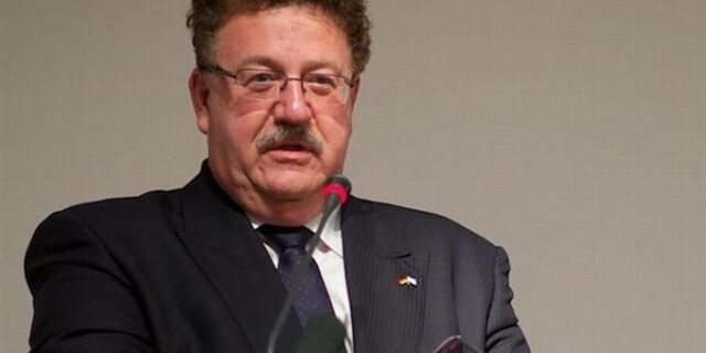 Νέα “περιοδεία” Φούχτελ στην Ελλάδα