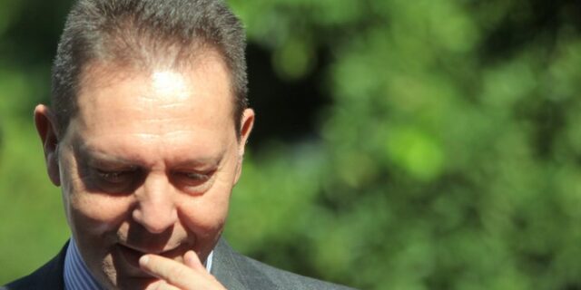 Σκληρά μέτρα για να κλείσει η συμφωνία με την τρόικα