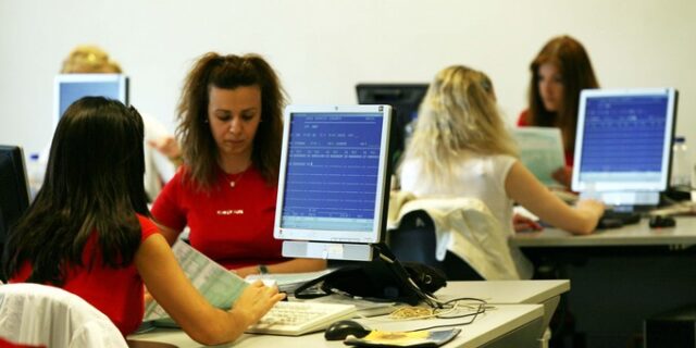 Εξαήμερη εργασία και 13 ώρες δουλειάς προβλέπει το non paper της τρόικας