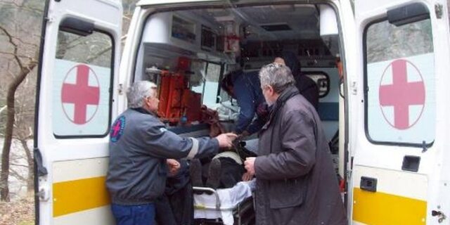 Τον έστελναν από νοσοκομείο σε νοσοκομείο, ξεψύχησε στο δρόμο…
