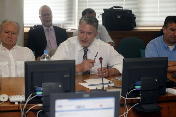 Ηλεκτρονική διασύνδεση ΟΑΕΔ και υπουργείου Εσωτερικών για τις άδειες παραμονής υπηκόων τρίτων χωρών