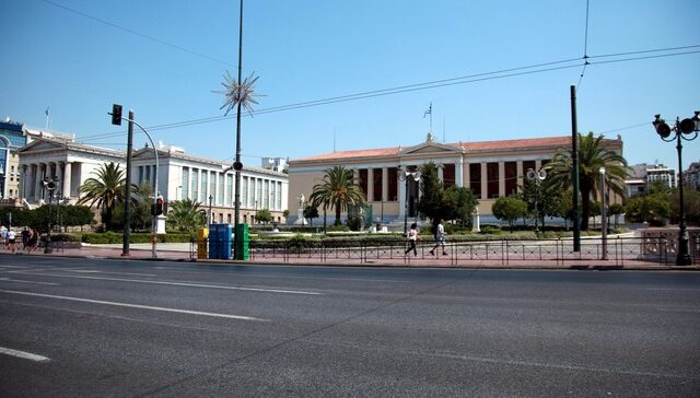 “Ελεύθερη πτώση” για τα ελληνικά πανεπιστήμια