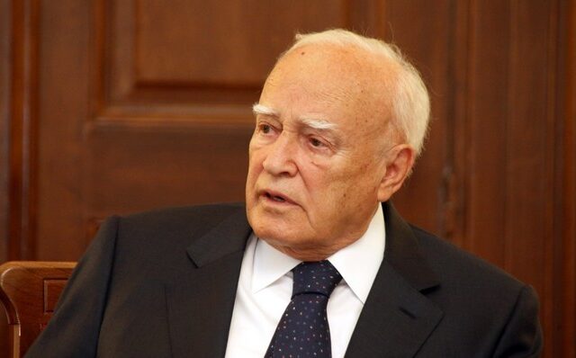 ”Κούρεμα” 50% στο μισθό του Παπούλια