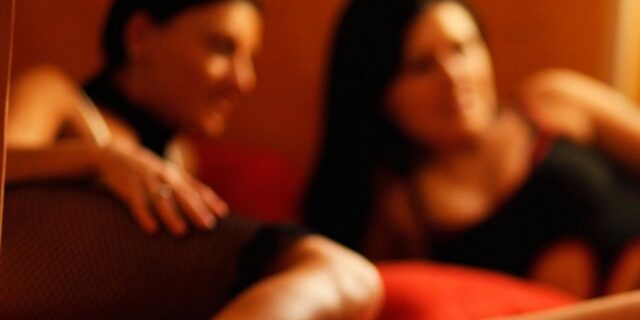 Κατακόρυφη αύξηση κρουσμάτων HIV και σύφιλης λόγω παράνομης πορνείας