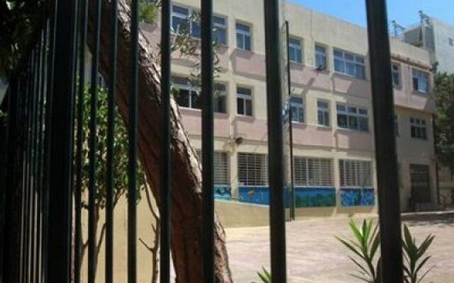 Συμπλοκές ακροδεξιών και αντιφασιστών μαθητών σε σχολεία του Ρεθύμνου