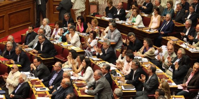 Υπερψηφίστηκε το νομοσχέδιο για την ανακεφαλαιοποίηση των τραπεζών