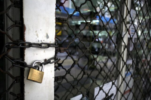 Περισσότερες από 100.000 επιχειρήσεις έχουν κλείσει μέσα στη διετία
