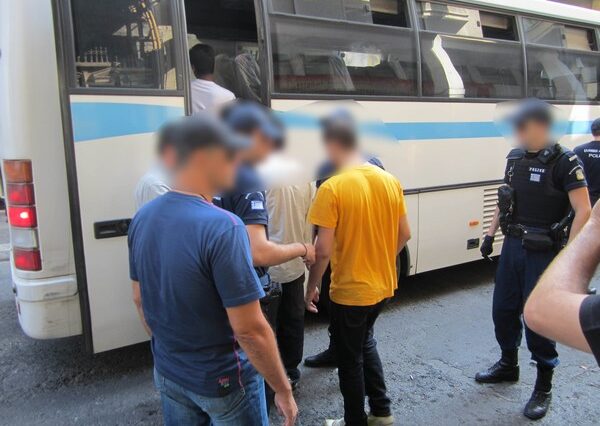 Νέα επιχείρηση της αστυνομίας στο κέντρο της Αθήνας
