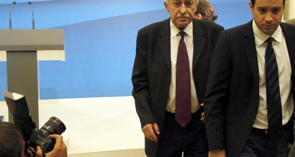 ΔΗΜΑΡ: “Παρών” στο νομοσχέδιο για τις αποκρατικοποιήσεις