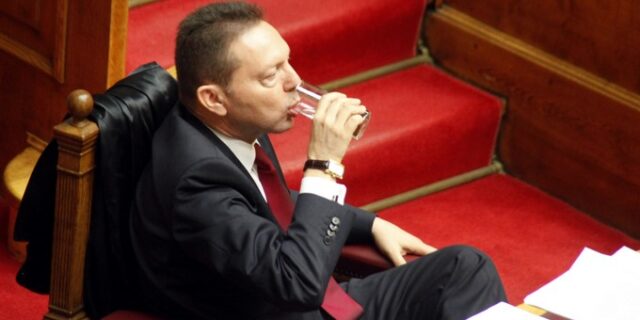 Μειώθηκε ο στόχος για τις αποκρατικοποιήσεις