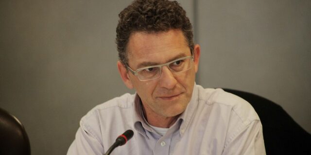 Κώστας Αρβανίτης: “Πολιτική παρέμβαση το κόψιμο της εκπομπής”