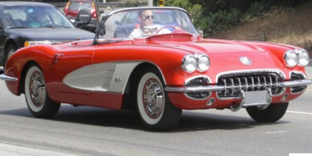 Η ρετρό Corvette C1 του Τζόρτζ Κλούνει
