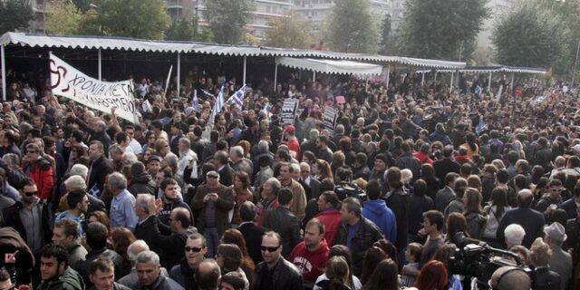 Όταν η επέτειος της 28ης Οκτωβρίου μετατράπηκε σε ξέσπασμα οργής