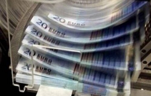Spiegel: Σχέδιο επαναγοράς ελληνικών ομολόγων μέσω ESM