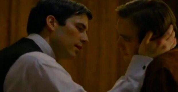 Ένα φιλάκι είναι λίγο: Παραπατώντας ανάμεσα στη λογοκρισία και τη λογοδοσία