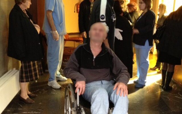 Στο δρόμο 21 ηλικιωμένοι γηροκομείου στο Αγρίνιο λόγω έξωσης