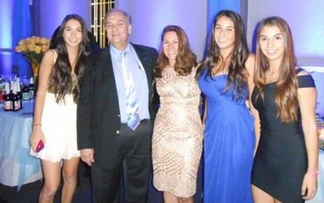 Ανήλικη ομογενής συγκέντρωσε 80.000 δολάρια για τα παιδιά της Ελλάδας