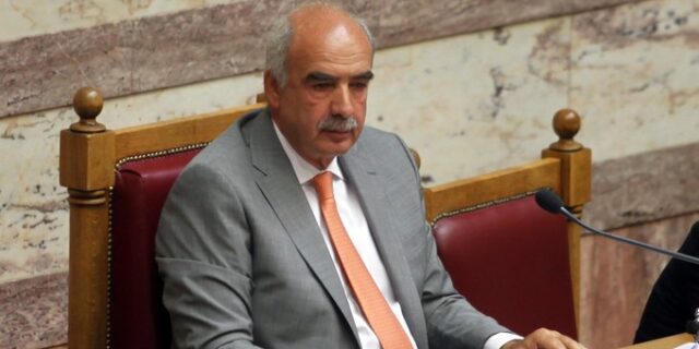 LIVE ΕΙΚΟΝΑ: Πρότασης μομφής του ΣΥΡΙΖΑ κατά του Προέδρου της Βουλής. Μεϊμαράκης: “Αν θέλετε να σας μιλήσω ως νεοδημοκράτης, θα το κάνω”