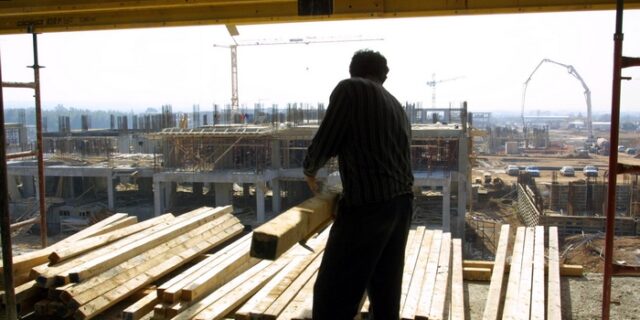 “Βουτιά” στην οικοδομική δραστηριότητα και τον Αύγουστο του 2013