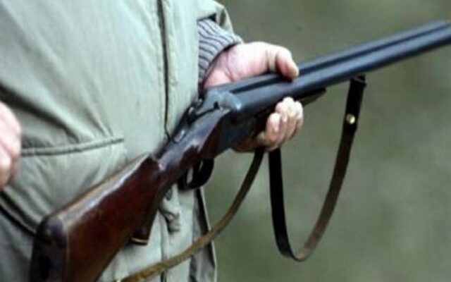 Πυροβόλησαν αλλοδαπό την ώρα που κοιμόταν