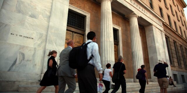 Η ύφεση σκαρφάλωσε στο 7,2%