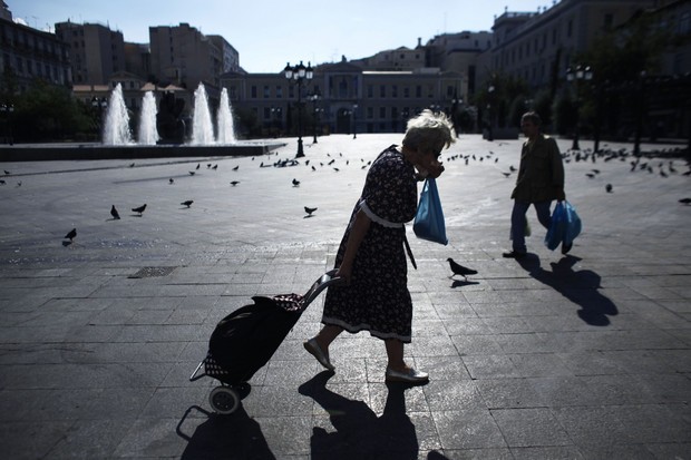 Bloomberg: Σε ύφεση τύπου δεκαετίας του ΄30 βυθίζεται η Ελλάδα