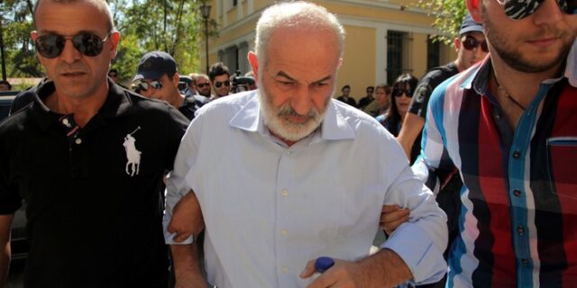 Σμπώκος:”Η Βίκη Σταμάτη με πίεζε να βοηθήσω τον Άκη Τσοζατζόπουλο οικονομικά”