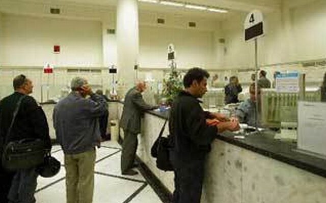“Έζωσαν το σπίτι με κορδέλες και απαιτούσαν εδώ και τώρα την αποπληρωμή του χρέους”