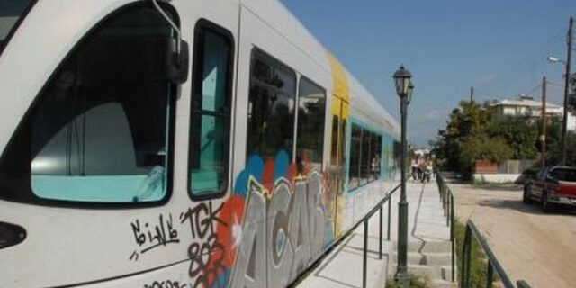 Περίμεναν το τρένο στην Έξω Αγυιά αλλά αυτό δεν σταμάτησε…