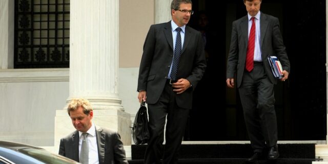 Εργασιακά: Τα ρουσφέτια της τρόικας