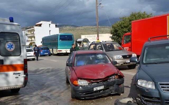 Γλίτωσαν από θαύμα μαθητές σε στάση-καρμανιόλα στην Πρέβεζα