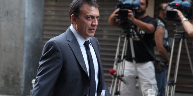Ανεργία, ανταγωνιστικότητα και οικονομία θα διαμορφώνουν τον κατώτατο μισθό