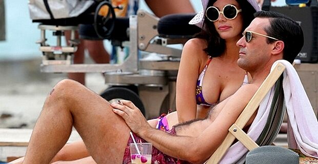 ”Mad Men”, σεζόν 6: Ο κύριος και η κυρία Ντρέιπερ παραθερίζουν στη Χαβάη