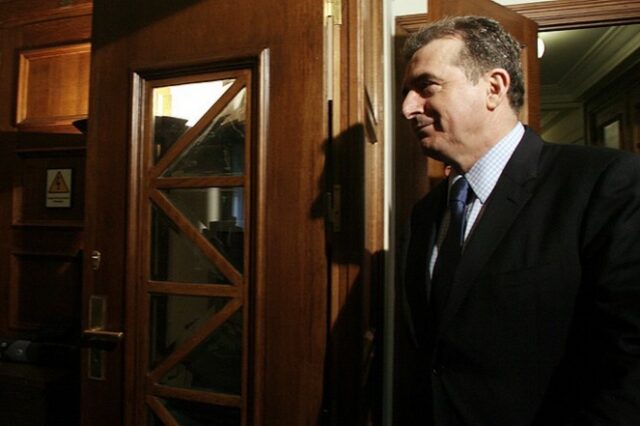 Χρυσοχοΐδης: ”Οδηγούμαστε στη διάλυση”