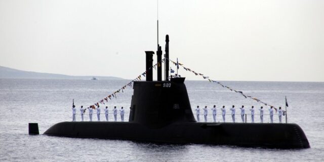 Εκατομμύρια για υποβρύχια εν μέσω κρίσης και λιτότητας