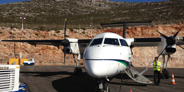 Πέντε τουρίστες έδωσαν 1.500 ευρώ για να φύγουν από το Καστελόριζο