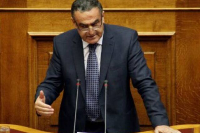 “Πόλεμος” στη Βουλή για το άρθρο 60 του Συντάγματος