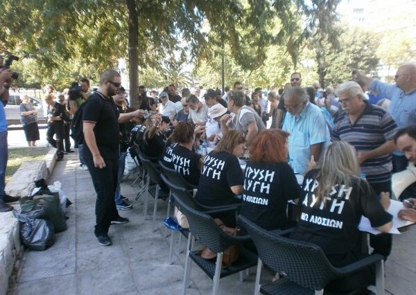 Συνδικάτο ταξί ιδρύει η Χρυσή Αυγή