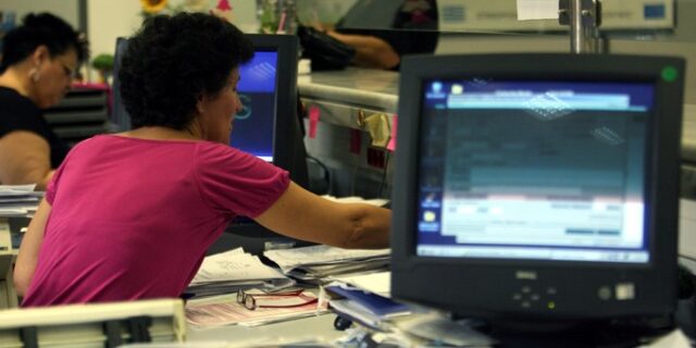 Δημόσιο: 27.000 στην έξοδο. Ποιοι εξαιρούνται