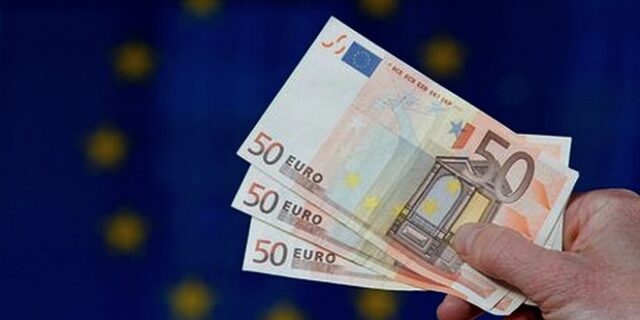 Financial Times: Τον Δεκέμβριο η δόση