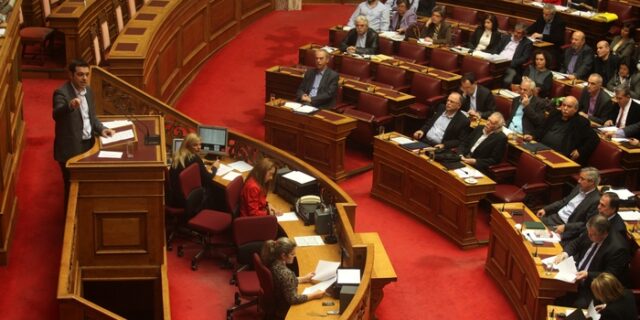 Η Βουλή είπε “όχι” στην πρόταση για σύσταση εξεταστικής για το Μνημόνιο