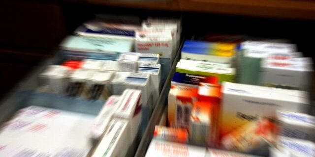 Hellastat: Συρρικνώθηκε η αγορά φαρμάκου το 2011